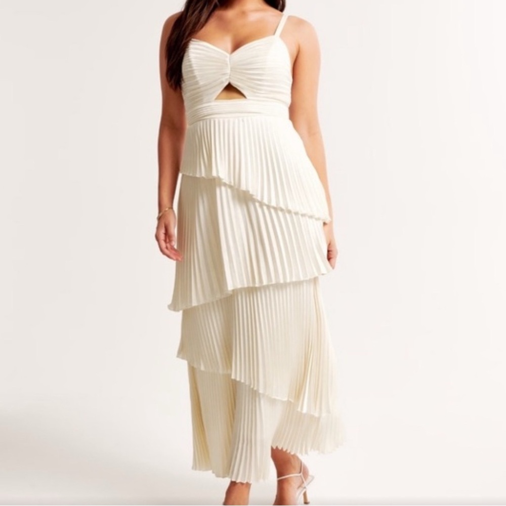Abercrombie & Fitch (A&F) Giselle Pleated Tiered Maxi Dress